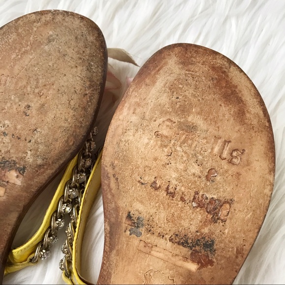 SOLD | Juicy Couture tan/yellow leather sandals - Picture 9 of 16